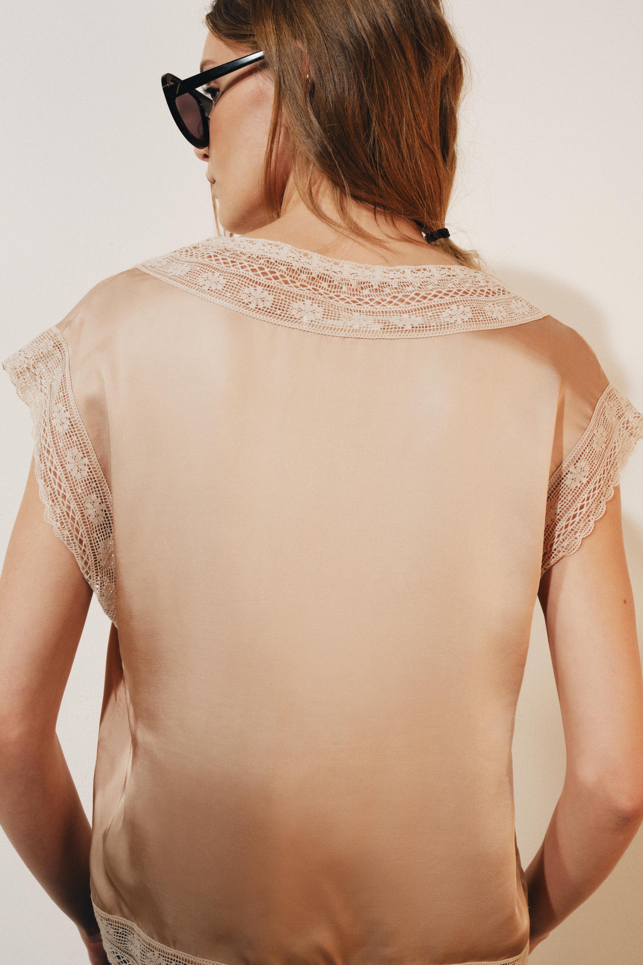 ZW COLLECTION LACE CAMI TOP
